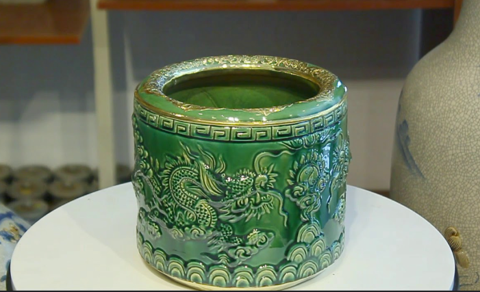 Người mệnh Mộc nên chọn bát hương màu gì ?